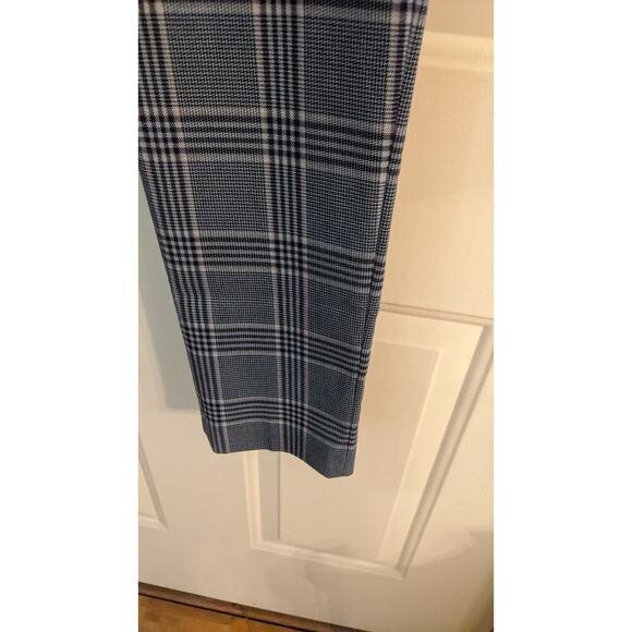 Tommy Hilfiger Grey Plaid Pants, Size 2, Straight Leg, Size Zipper/Button - Picture 4 of 8